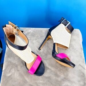 Juicy Couture pink, black and tan strappy heels 7